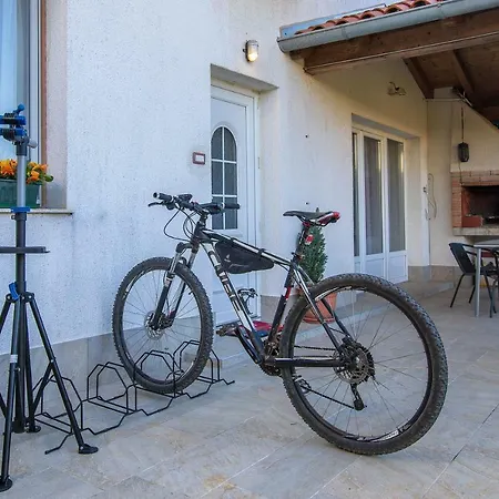 Apartment Green Garden Pula